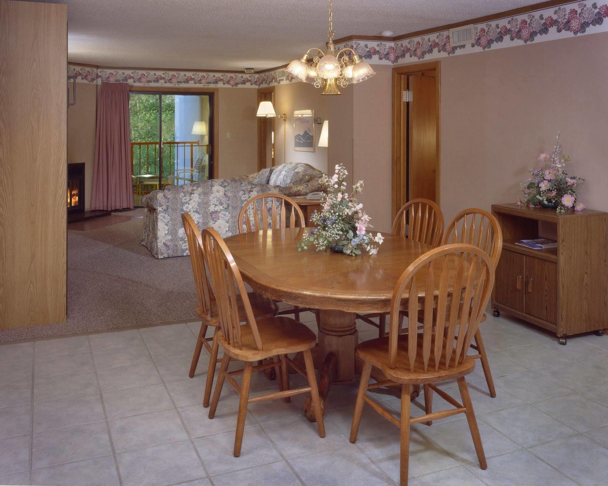 Zoders Inn And Suites Gatlinburg Rum bild